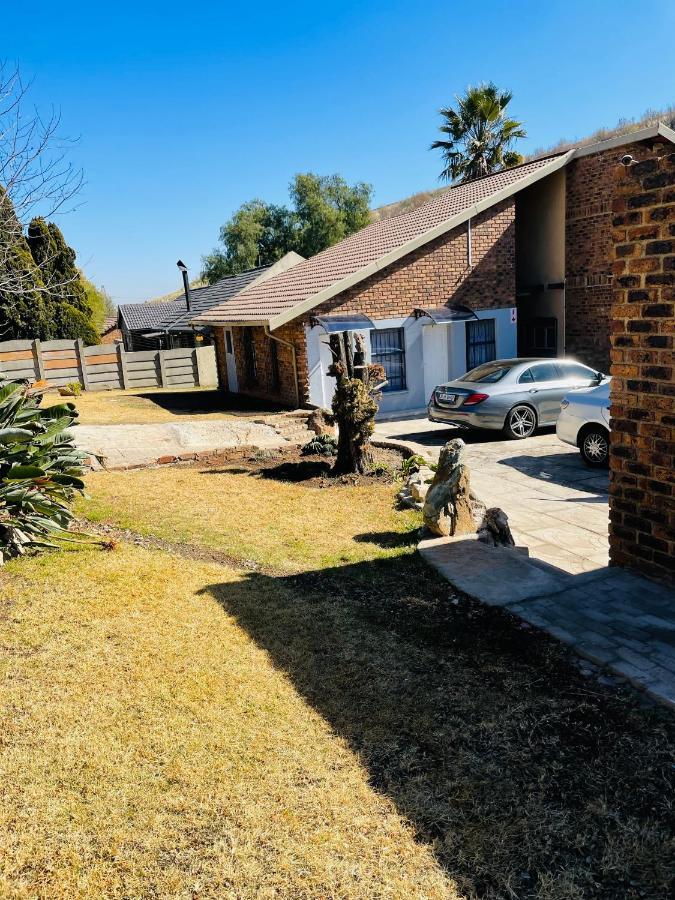 Host Hub Guest House Kempton Park Exteriér fotografie