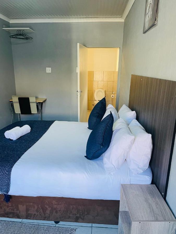Host Hub Guest House Kempton Park Exteriér fotografie