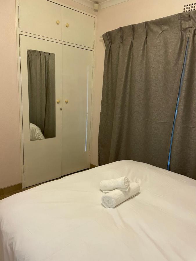 Host Hub Guest House Kempton Park Exteriér fotografie