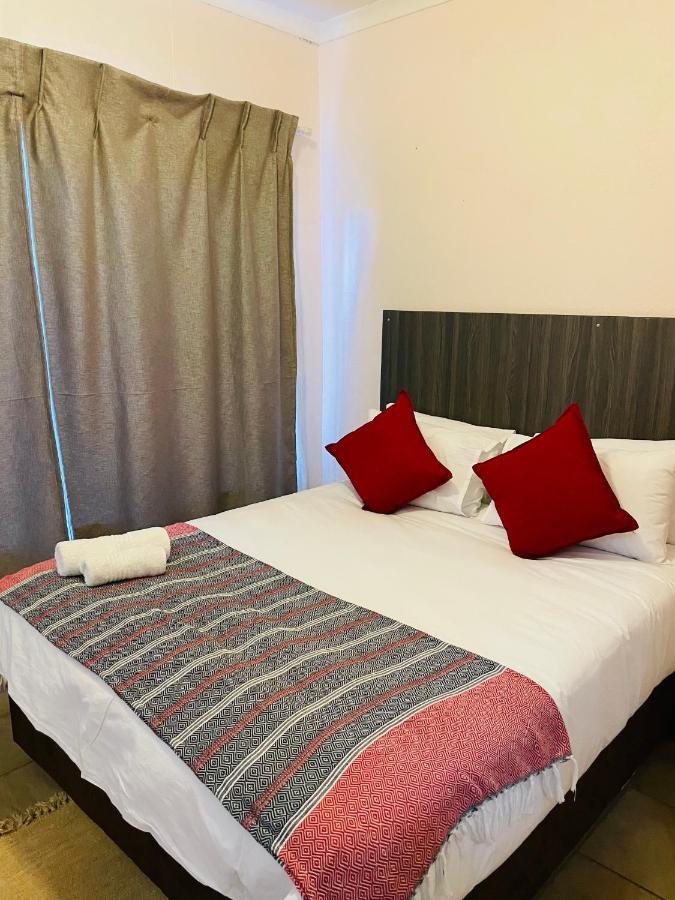 Host Hub Guest House Kempton Park Exteriér fotografie