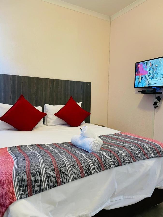 Host Hub Guest House Kempton Park Exteriér fotografie
