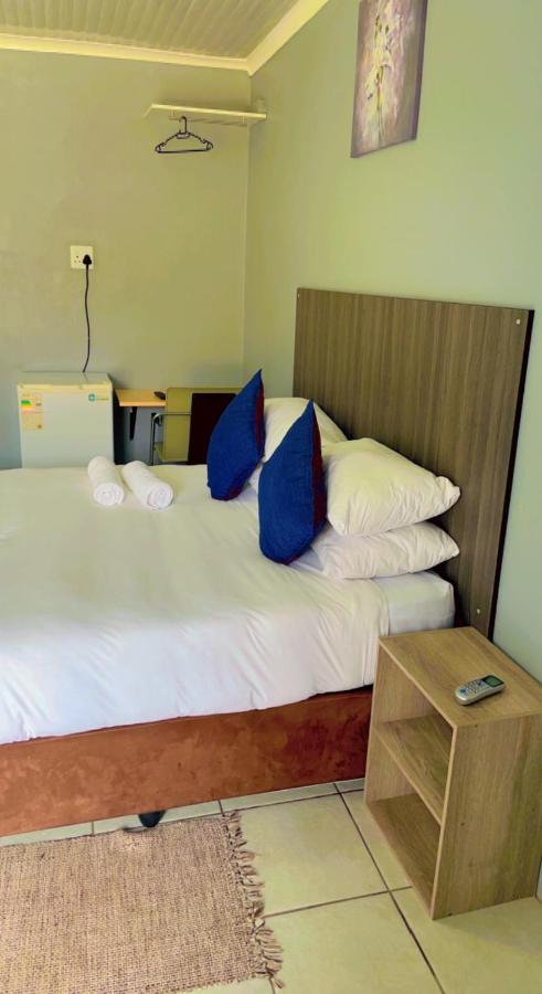 Host Hub Guest House Kempton Park Exteriér fotografie