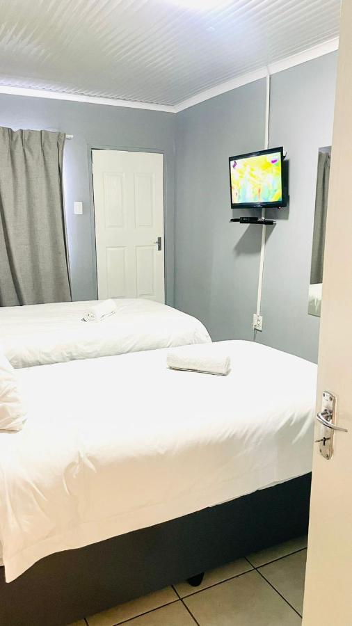 Host Hub Guest House Kempton Park Exteriér fotografie