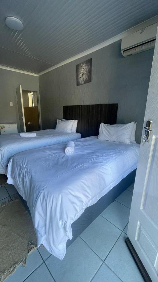 Host Hub Guest House Kempton Park Exteriér fotografie